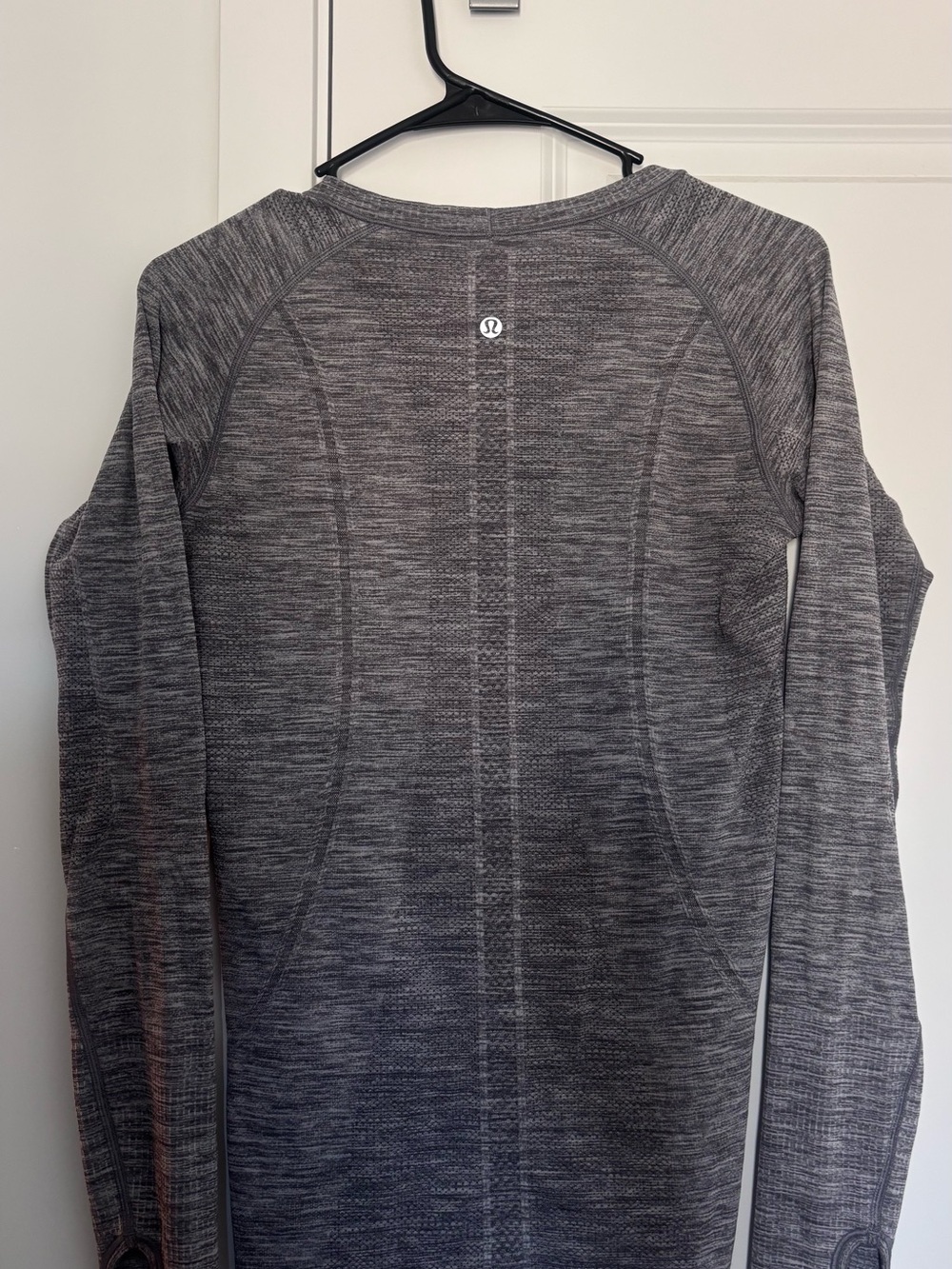 lululemon athletica Women's Heather Gray Long-Sleeve Scoop Neck Sweater
